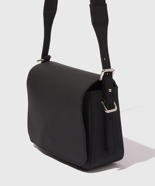 ADAM ET ROPE'（アダムエロペ）の「【URU/ウル】LEATHER BAG（ショルダーバッグ・メンズ・レッド・F）」の12枚目の写真