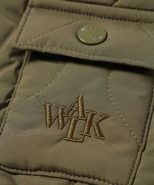 ADAM ET ROPE'(アダムエロペ)の「【WALK IN PARIS/ウォーク イン パリス】Mehari sleeveless jacket(ダウンベスト・メンズ・カーキ・L/M)」の17枚目の写真