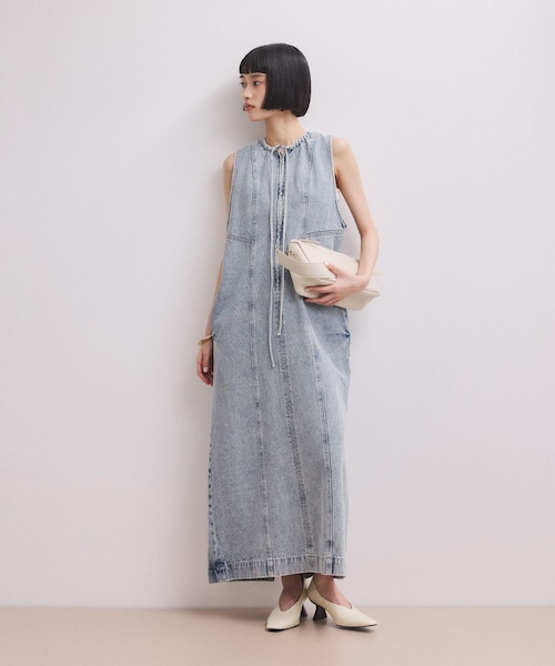ADAM ET ROPE'（アダムエロペ）の「【WEB限定】ドロストネックデニムワンピース（ワンピース・レディース・ブラック系/ブルー系・36/38）」の8枚目の写真