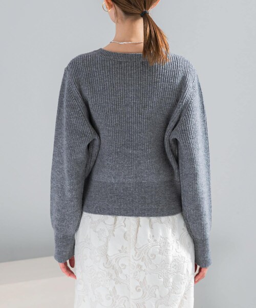 URBAN RESEARCH ROSSO（アーバンリサーチロッソ）の「ボタンデザインニットプルオーバー（カーディガン/ボレロ・レディース・WHITE/PINK/GRAY・Free）」の13枚目の写真