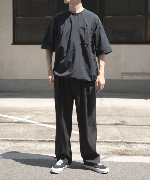 ITEMS URBANRESEARCH（アイテムズ アーバンリサーチ）の「『撥水/イージーケア/接触冷感/UVカット』タスランナイロンクルーネックドロストTシャツ（Tシャツ/カットソー・メンズ・BLK/CHA/NVY・M/L）」の17枚目の写真