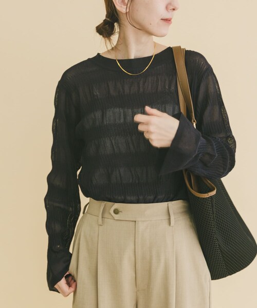 ITEMS URBANRESEARCH（アイテムズ アーバンリサーチ）の「シャーリングフレアスリーブニット（ニット/セーター・レディース・OFF/LVD/NVY・Free）」の12枚目の写真