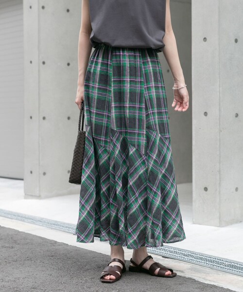 ITEMS URBANRESEARCH（アイテムズ アーバンリサーチ）の「チェック切替えスカート（スカート・レディース・GRN/PPL・Free）」の3枚目の写真