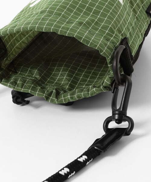 URBAN RESEARCH Sonny Label（アーバンリサーチサニーレーベル）の「POLER　BOTTLE SLING（ショルダーバッグ・メンズ・BLACK/GREEN/ORANGE・One）」の13枚目の写真