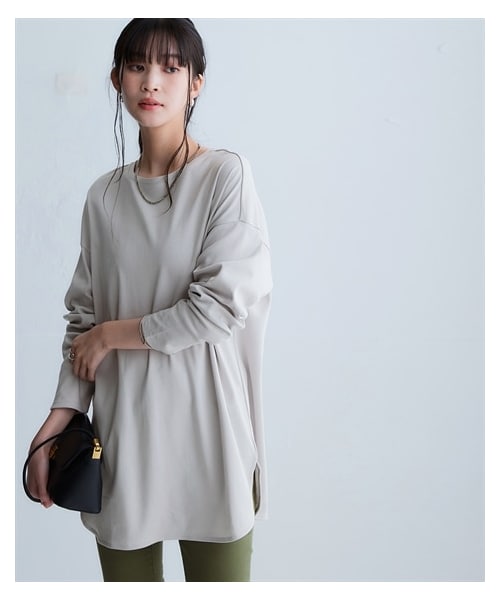 nissen（ニッセン）の「綿１００％スムースゆるシルエット裾ラウンドロング丈Tシャツ＜大きいサイズ有＞（チュニック・レディース・黒/ロイヤルブルー/オフホワイト/ライトグレー/エメラルドグリーン/マスタード・S~M相当/L~LL相当/3L~4L相当/5L~6L相当/8L相当/10L相当）」の20枚目の写真
