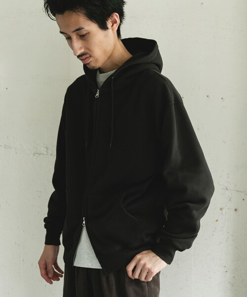 URBAN RESEARCH DOORS(アーバンリサーチドアーズ)の「『UR TECH』ピグメントダイ裏起毛ZIPパーカー(パーカー・メンズ・GRAY/BLACK・M/L)」の7枚目の写真