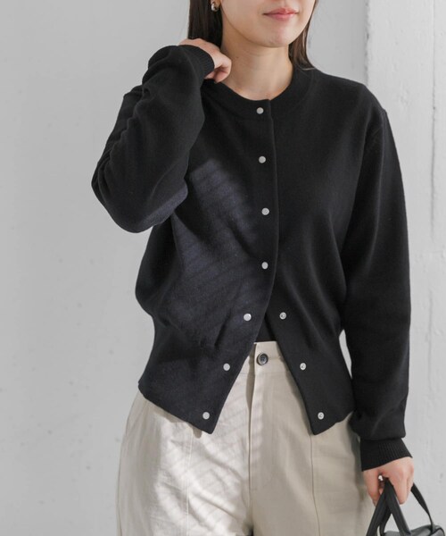 URBAN RESEARCH DOORS（アーバンリサーチドアーズ）の「FORK&SPOON　ミラージュクルーネックニットカーディガン（カーディガン/ボレロ・レディース・NAVY/GREEN/BROWN/BLUE/MINT/BLACK・1）」の15枚目の写真