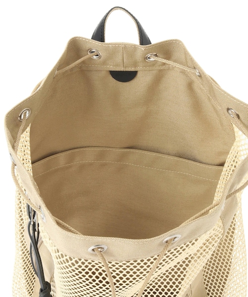 ADAM ET ROPE'（アダムエロペ）の「【AURALEE/オーラリー】MESH SMALL BACKPACK MADE BY AETA（バックパック/リュック・メンズ・ブラック/ベージュ・F）」の14枚目の写真