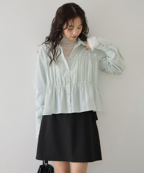 VIS（ビス）の「ビスチェシャーリングシャツ（シャツ/ブラウス・レディース・ベージュ系/グリーン系/ブルー系・F）」の2枚目の写真