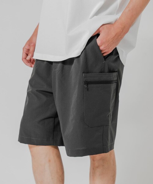 URBAN RESEARCH(アーバンリサーチ)の「『洗濯可/防シワ/撥水』COOL DOTS EASY SHORTS(その他パンツ・メンズ・BLACK/CHARCOAL/NAVY・M/L)」の17枚目の写真