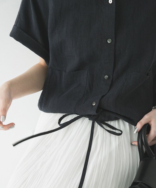 URBAN RESEARCH(アーバンリサーチ)の「ラミーレーヨンハーフスリーブシャツ(シャツ/ブラウス・レディース・NAVY/YEL BEIGE/WHITE・Free)」の21枚目の写真