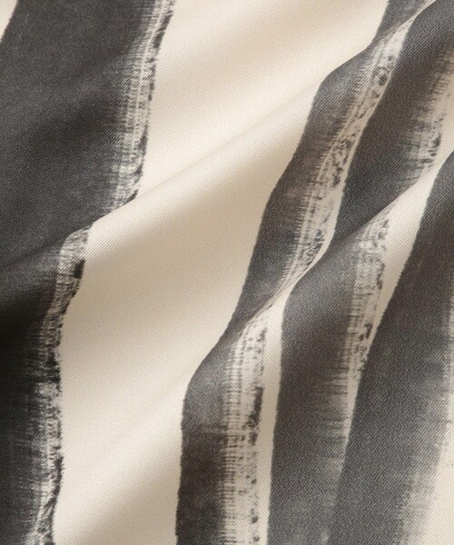 ADAM ET ROPE'（アダムエロペ）の「DOMY DIRECT print scarf（バンダナ/スカーフ・レディース・ブラック/グリーン・F）」の21枚目の写真