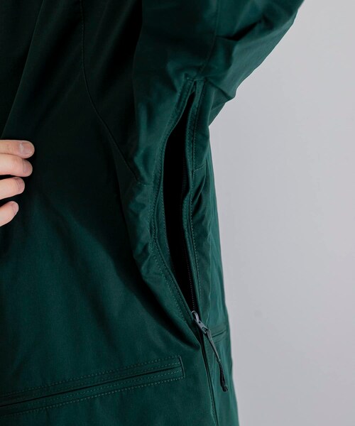 URBAN RESEARCH(アーバンリサーチ)の「DAIWA PIER39 TECH ANORAK PARKA(マウンテンパーカー・メンズ・GREEN/BLACK・M/L)」の10枚目の写真