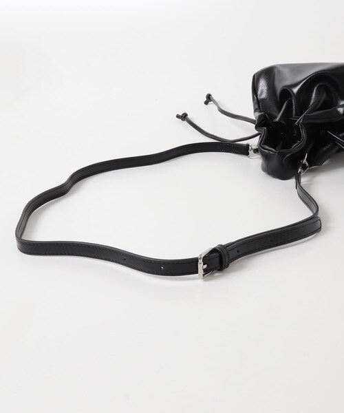 KBF（ケイビーエフ）の「巾着ワンハンドルミニBAG（ハンドバッグ・レディース・BLACK/BROWN・One）」の7枚目の写真