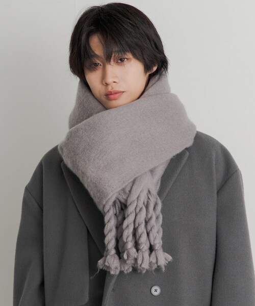 SENSE OF PLACE by URBAN RESEARCH(センスオブプレイスバイアーバンリサーチ)の「『ユニセックス』ボリュームストール(ストール/ショール・メンズ・GRAY/BLACK/BLUE・one)」の2枚目の写真