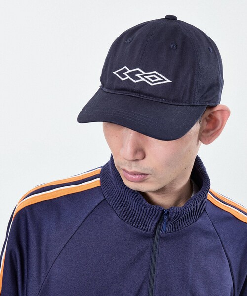 ADAM ET ROPE'（アダムエロペ）の「UMBRO×BELPER×M_24SS COTTON CAP（キャップ・レディース・ブラック/ベージュ系/ネイビー・F）」の10枚目の写真