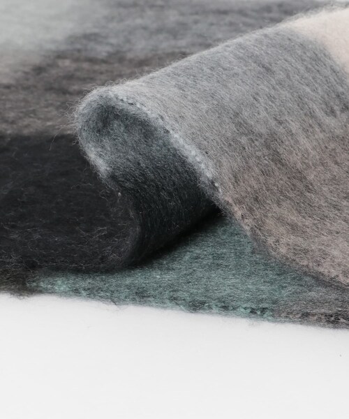 URBAN RESEARCH Sonny Label（アーバンリサーチサニーレーベル）の「フラッフィーボリュームチェックマフラー（マフラー・レディース・オレンジ系/グリーン系/ブラウン系・One）」の11枚目の写真