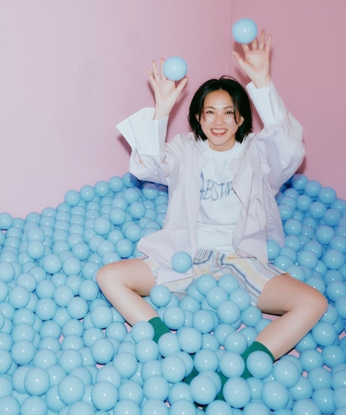 ADAM ET ROPE'（アダムエロペ）の「【TANGTANG for ADAM ET ROPE'】別注 HANDWRITING ABSTRACT（Tシャツ/カットソー・メンズ・ホワイト・L/XL）」の5枚目の写真