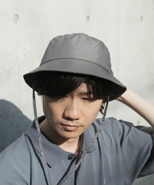 URBAN RESEARCH DOORS(アーバンリサーチドアーズ)の「コード付き撥水ハット(ハット・メンズ・GRAY/BLACK/NAVY・-)」の2枚目の写真