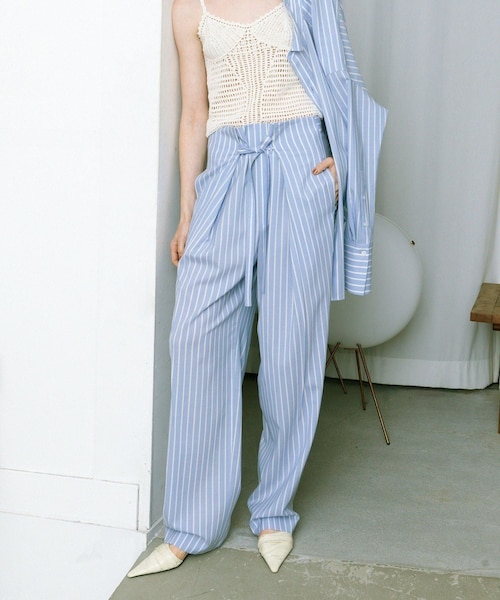 ADAM ET ROPE'（アダムエロペ）の「【EMOELLE】サマーウールイージースラックス（スラックス・レディース・ブルー系・36/38）」の3枚目の写真