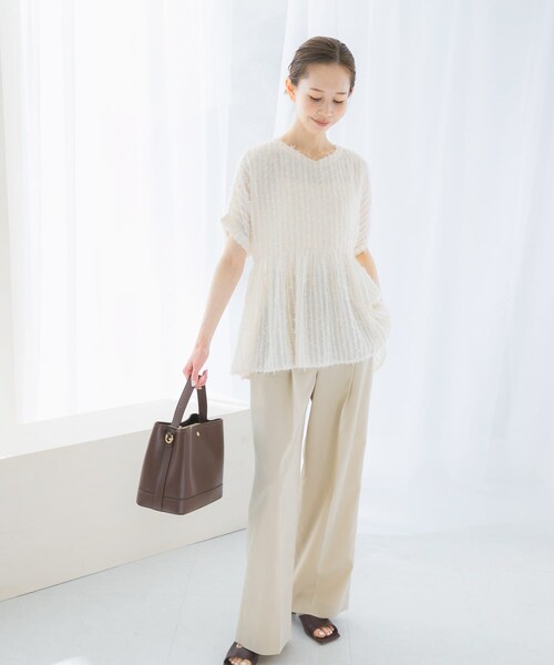 URBAN RESEARCH ROSSO（アーバンリサーチロッソ）の「シアージャガードペプラムブラウス（シャツ/ブラウス・レディース・OFF WHITE/BLACK・FREE）」の9枚目の写真