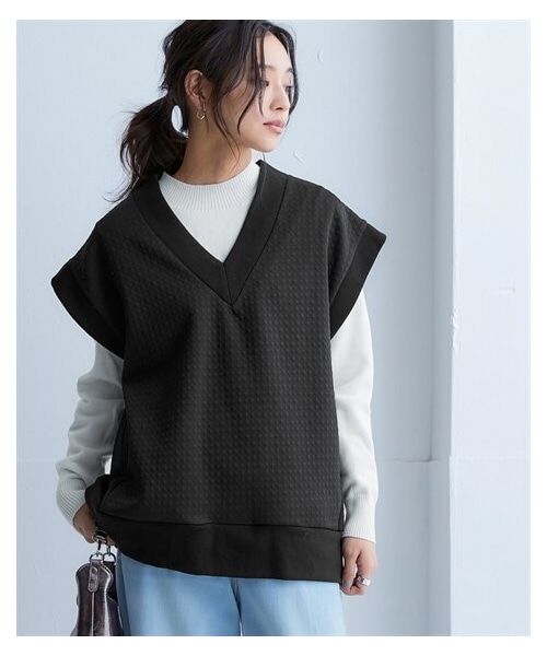 nissen（ニッセン）の「キルト風Vネックゆるシルエットベスト＜大きいサイズ有＞（ベスト・レディース・黒/チョコレートブラウン/ブルーグリーン/杢グレー・S~M相当/L~LL相当/3L~4L相当）」の5枚目の写真