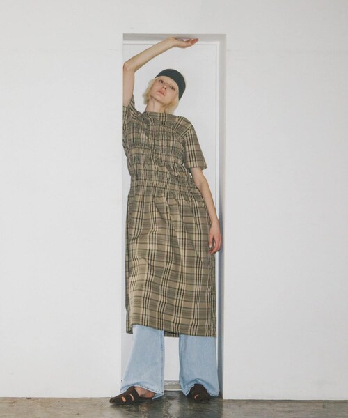 SENSE OF PLACE by URBAN RESEARCH（センスオブプレイスバイアーバンリサーチ）の「チェックシャーリングワンピース（ワンピース・レディース・BLK×OFF/BEG×BLK・One/COMPACT）」の17枚目の写真