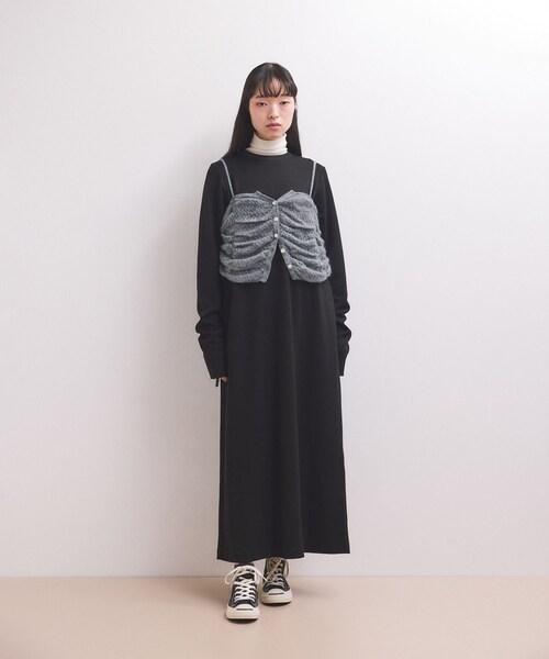 ADAM ET ROPE'(アダムエロペ)の「【WEB限定】ニットキャミソールセットワンピース(ワンピース・レディース・ブラック/チャコール/ダークブラウン・F)」の5枚目の写真
