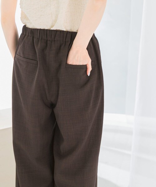 URBAN RESEARCH ROSSO（アーバンリサーチロッソ）の「『UR TECH DRYLUXE』イージードロストパンツ（その他パンツ・レディース・lightkhaki/darkbrown・36/38）」の13枚目の写真