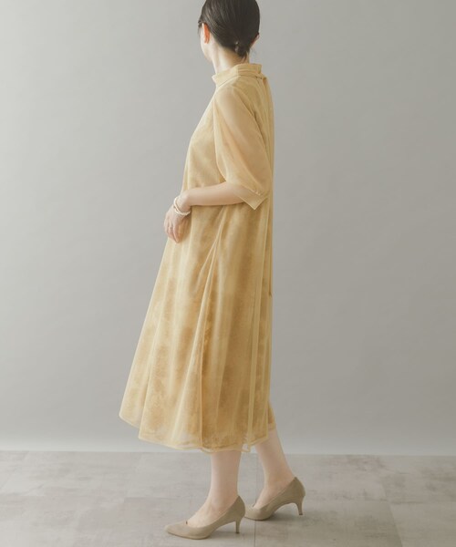 URBAN RESEARCH ROSSO（アーバンリサーチロッソ）の「kaene　チュールレースAラインドレス（ワンピース・レディース・yellow/brown・FREE）」の22枚目の写真