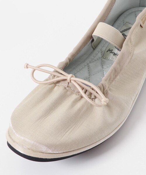 URBAN RESEARCH DOORS(アーバンリサーチドアーズ)の「Rockfish Weatherwear WISLEY SCRUNCH FLAT(バレエシューズ・レディース・BLACK/BEIGE・23.5/24/24.5)」の18枚目の写真