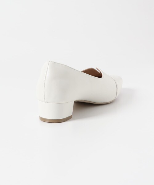 URBAN RESEARCH Sonny Label（アーバンリサーチサニーレーベル）の「Vカットローヒールパンプス（パンプス・レディース・ブラック/アイボリー/シルバー・S/M/L）」の9枚目の写真