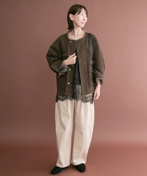 ITEMS URBANRESEARCH(アイテムズ アーバンリサーチ)の「デニムオーバーノーカラージャケット(デニムジャケット・レディース・BLK/BRN/IDG・Free)」の22枚目の写真