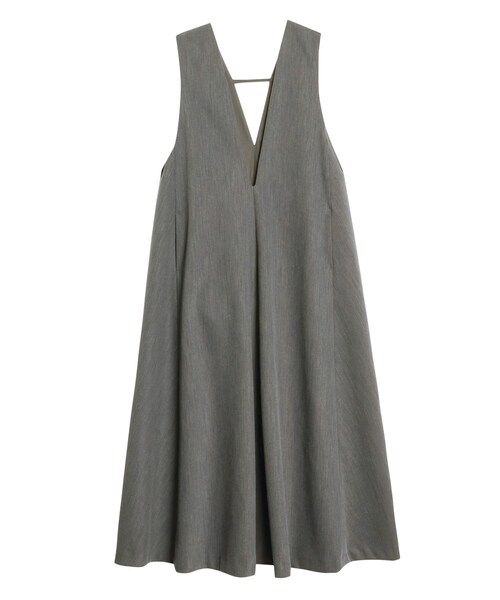 ELENDEEK（エレンディーク）の「DEEP V NECK A-LINE OP（ジャンパースカート・レディース・グレー/ブラック/ベージュ・01/02）」の11枚目の写真
