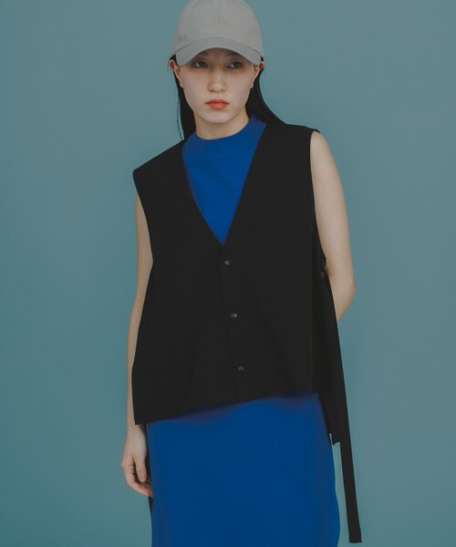 SENSE OF PLACE by URBAN RESEARCH（センスオブプレイスバイアーバンリサーチ）の「Uiscel　4WAYストレッチベストセットアップ（セットアップ・レディース・BLACK/KHAKI・S/M）」の6枚目の写真