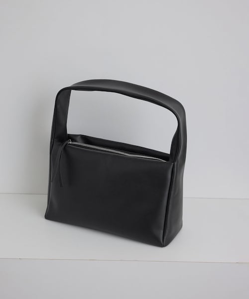ADAM ET ROPE'(アダムエロペ)の「【WEB限定】スプリットレザーHOBOバッグ(ハンドバッグ・レディース・ブラック/ベージュ・F)」の1枚目の写真