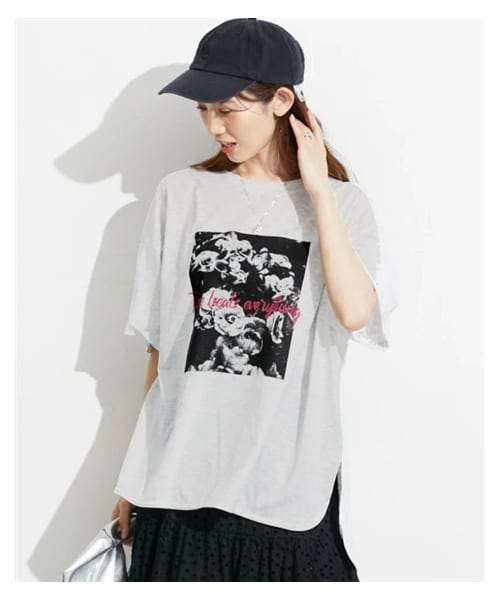 nissen（ニッセン）の「＜大きいサイズ＞５分袖ビッグシルエットプリントチュニックＴシャツ（吸汗速乾）（薄手素材）（Tシャツ/カットソー・レディース・ブルー(スニーカー)/ライトグリーン(カレッジ)/ダスティピンク(リス)/オートミール(フォト)/黒(ネコ)/黒(アメカジ)/オートミール(パンダ)/ブルーグリーン(オーシャン)/グレー(ナンバーロゴ)/ネイビー(フレンチロゴ)/パープル(ネコ)/エメラルド(オーシャン)/オフホワイト(レモン)/くすみピンク(フロントロゴ)/ベージュ(スクエアロゴ)/黒(ハート)/ライトグレー(パンダ)/ライトブルー(アイスクリーム)/ネイビー(手描き風アート)/チャコール(フロントロゴ)・L~LL/3L~4L/5L~6L/8L/10L）」の10枚目の写真