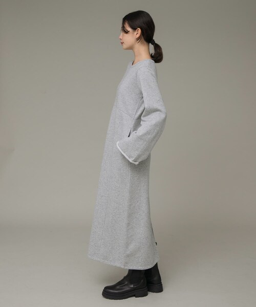 URBAN RESEARCH Sonny Label（アーバンリサーチサニーレーベル）の「リラクシースウェットドレスワンピース（ワンピース・レディース・チャコール/グレー/ブラウン・FREE）」の22枚目の写真