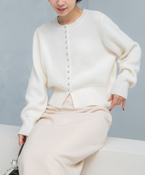 URBAN RESEARCH ROSSO（アーバンリサーチロッソ）の「ボタンデザインニットプルオーバー（カーディガン/ボレロ・レディース・WHITE/PINK/GRAY・Free）」の8枚目の写真