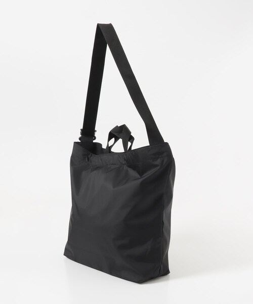 URBAN RESEARCH DOORS（アーバンリサーチドアーズ）の「BAICYCLON　PACKABLE TOTE SHOULDER（トートバッグ・レディース・BLACK・Free）」の5枚目の写真