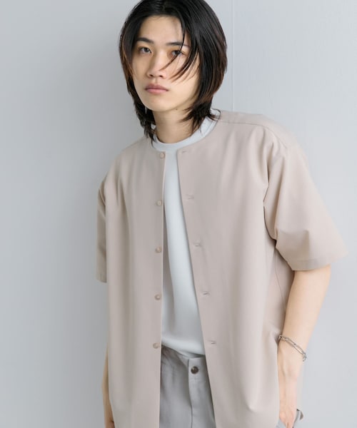 SENSE OF PLACE by URBAN RESEARCH(センスオブプレイスバイアーバンリサーチ)の「ノーカラーシャツ(5分袖)(シャツ/ブラウス・メンズ・GRAY/BEIGE/BLUE・S/M/L)」の2枚目の写真