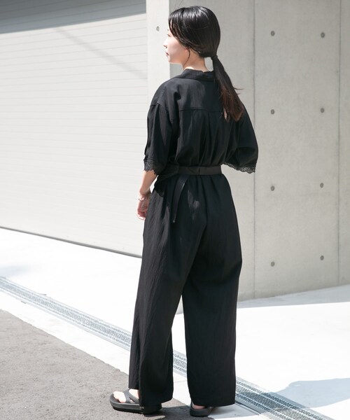 ITEMS URBANRESEARCH(アイテムズ アーバンリサーチ)の「レースドッキングオールインワン(つなぎ/オールインワン・レディース・BLK/D/BRN・Free)」の6枚目の写真
