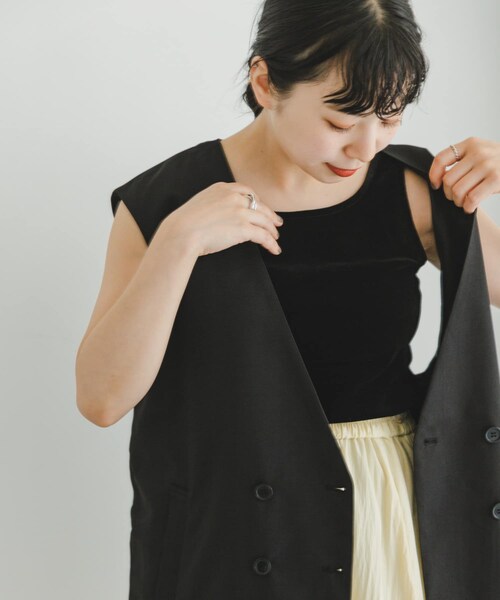 ITEMS URBANRESEARCH（アイテムズ アーバンリサーチ）の「シアーベロアスクエアタンクトップ（タンクトップ・レディース・BEG/BLK/BRD・FREE）」の12枚目の写真