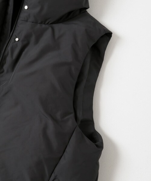THE GOODLAND MARKET（ザグッドランドマーケット）の「KWD　STAND COLLAR DOWN VEST（その他アウター・レディース・Ivory/Black・one）」の20枚目の写真