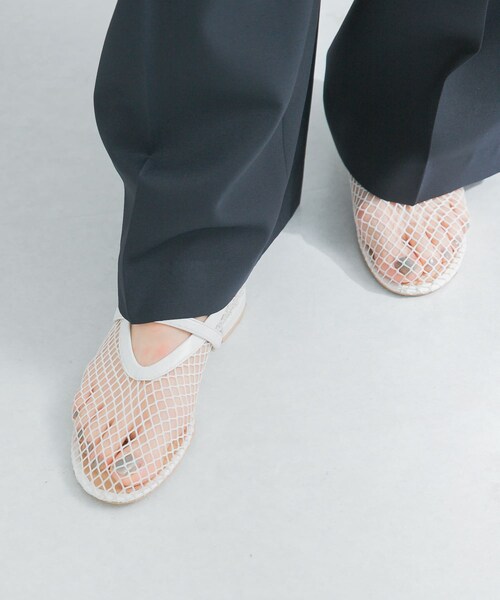 URBAN RESEARCH(アーバンリサーチ)の「メッシュフラットシューズ(パンプス・レディース・BLACK/WHITE・23.5/24/24.5/25)」の5枚目の写真