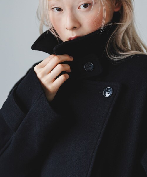 KBF（ケイビーエフ）の「BIGカラーミドルコート（テーラードジャケット・レディース・FOG BEIGE/BROWN/BLACK・one）」の9枚目の写真