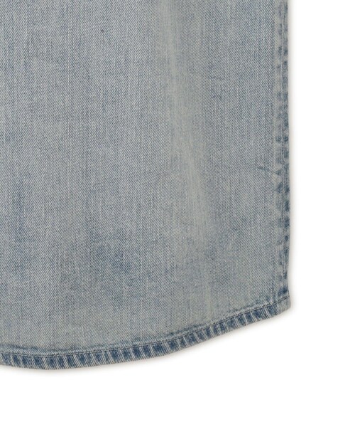 ADAM ET ROPE'（アダムエロペ）の「【AURALEE（オーラリー）】FADED SELVEDGE LIGHT DENIM DRESS（ドレス・レディース・ブルー・1）」の7枚目の写真