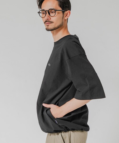 URBAN RESEARCH(アーバンリサーチ)の「『吸水速乾/UVカット』『別注』THOUSAND MILE×URBAN RESEARCH WASHER CODE T-SHIRTS(Tシャツ/カットソー・メンズ・BLACK/CHARCOAL/NAVY ST・S/M/L)」の5枚目の写真