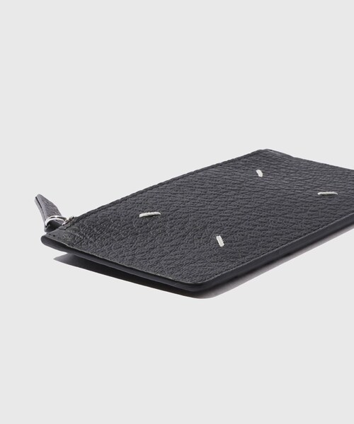 ADAM ET ROPE'（アダムエロペ）の「【Maison Margiela/メゾン マルジェラ】CARD HOLDER ZIP EW（カードケース・メンズ・ブラック・F）」の9枚目の写真