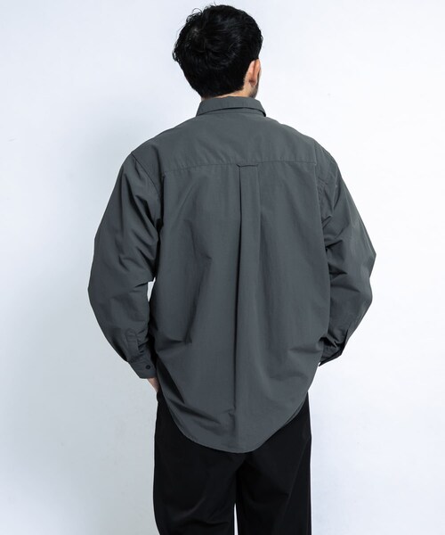 EKAL(エカル)の「『UR TECH』ナイロンタッサーロングスリーブシャツ(シャツ/ブラウス・メンズ・レイクサンリーフ/イエロー/ネイビー/グラファイト/レイクブルー・M/L/XL)」の11枚目の写真